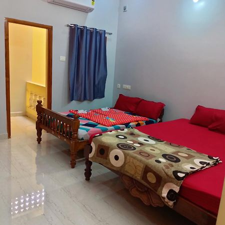 Vj Villa Home Stay Orange Double Cot Room Pondicherry Exterior photo